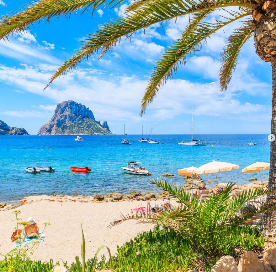 15TH JULY TO 23RD JULY  RETURN FLIGHTS AND HOTEL ON HALF/ BOARD